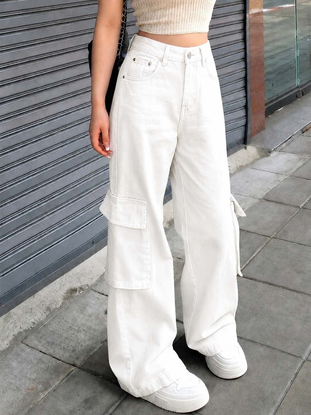 WHITE CARGO JEANS
